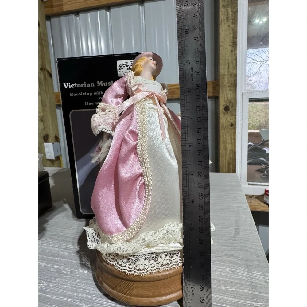 Vintage Victorian Musical‎ Lady Spins On Wooden Base The Main Aisle Gift